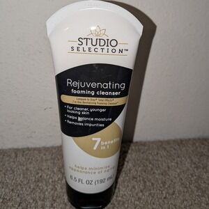 Studio Selection Rejuvenating Foaming Cleanser 7 in 1 Face Wash 6.5 fl oz New